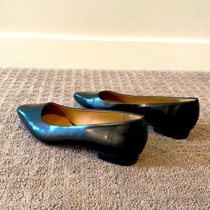 Clarks Artisan black leather dress shoe 1/2” heel